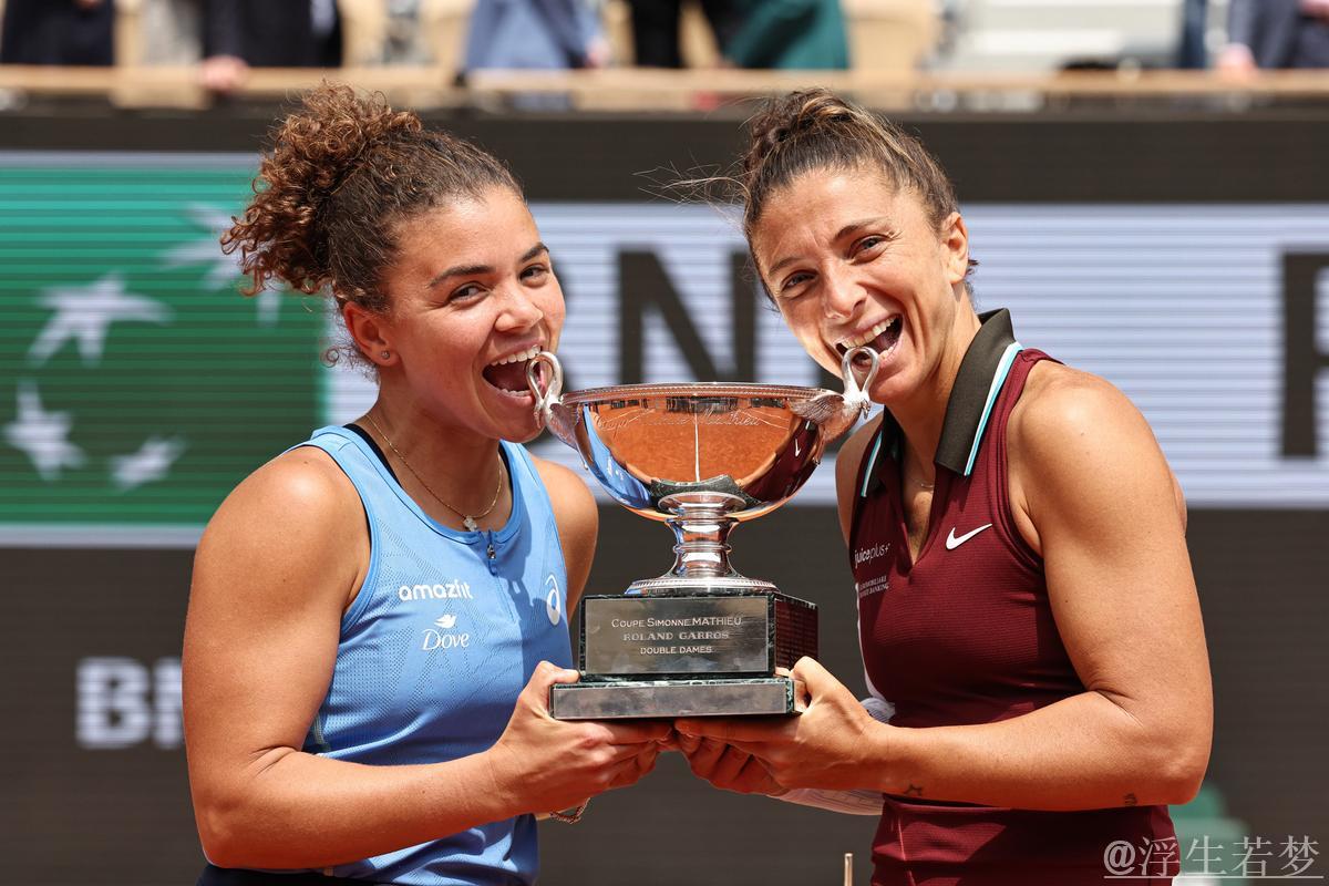 埃拉尼与保利尼首次问鼎法网女双桂冠 埃拉尼与保利尼首次问鼎法网女双桂冠