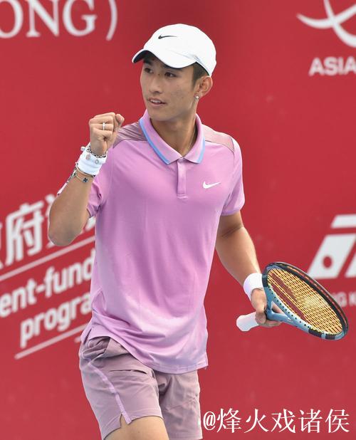 商竣程2-0索内戈 晋级中国香港网球公开赛八强 商竣程2-0索内戈 晋级中国香港网球公开赛八强